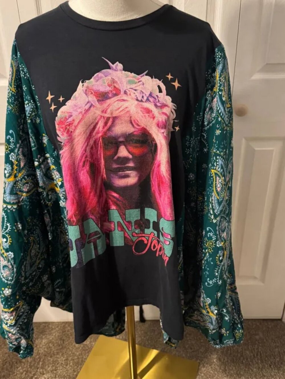 Janis Joplin Upcycled Graphic T-shirt with Flowy Balloons Sleeves - OSFM